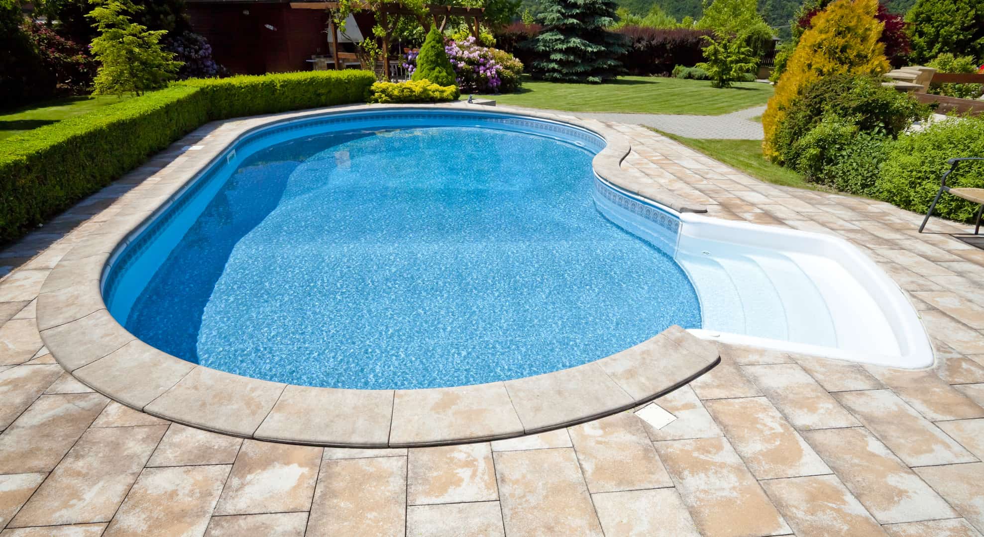 Read more about the article Best Ways to Maintain Your Hayward Navigator Huntington Beach Pool Cleaner